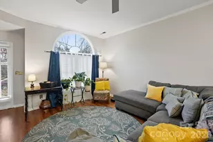 2523 Amber Creste Ln, Charlotte, NC 28212 - Photo 8