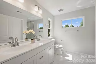 126 Meadow Glen Dr, Troutman, NC 28166 - Photo 8