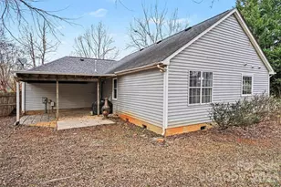 7821 Royce Hall Ln, Charlotte, NC 28216 - Photo 22