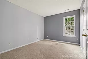 7821 Royce Hall Ln, Charlotte, NC 28216 - Photo 20