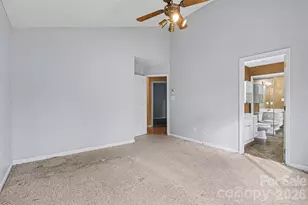 7821 Royce Hall Ln, Charlotte, NC 28216 - Photo 14