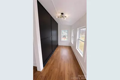 105 E Hartford Avenue, Bessemer City, NC 28016 - Photo 4