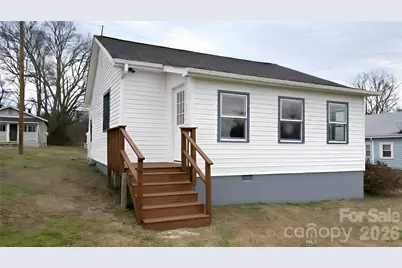 105 E Hartford Avenue, Bessemer City, NC 28016 - Photo 1