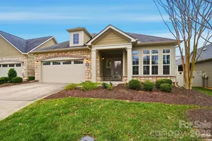 5028 Polo Gate Boulevard, Charlotte, NC 28216 - Photo 2