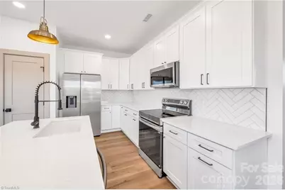 2115 24th Street Lane SE, Hickory, NC 28602 - Photo 12