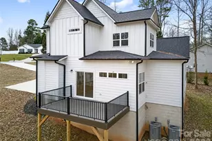 140 Meadowfall Ln, Troutman, NC 28166 - Photo 8