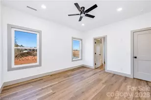 2117 24th St Ln SE, Hickory, NC 28602 - Photo 18