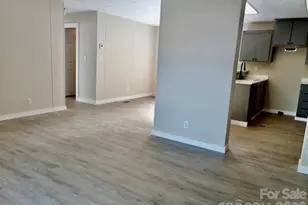 3938 Berry Creek Cir, Granite Falls, NC 28630 - Photo 2