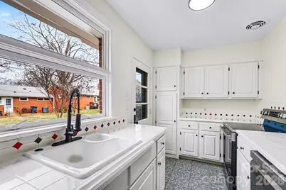 1010 Andover Road, Charlotte, NC 28211 - Photo 8