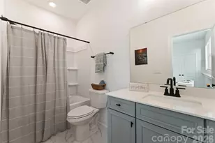 11117 Lochmere Rd, Charlotte, NC 28278 - Photo 30