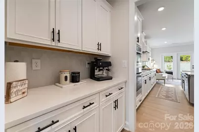 11117 Lochmere Road, Charlotte, NC 28278 - Photo 4