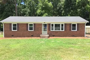 122 Birchwood Dr, Wadesboro, NC 28170 - Photo 1