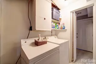 2036 Edgewater Dr, Charlotte, NC 28210 - Photo 44