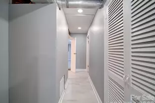 2036 Edgewater Dr, Charlotte, NC 28210 - Photo 30