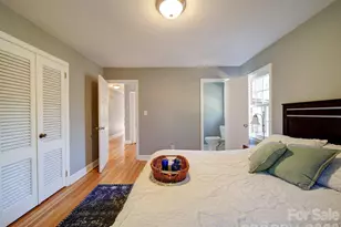 2036 Edgewater Dr, Charlotte, NC 28210 - Photo 12