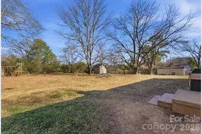 802 Chesterfield Avenue, Lancaster, SC 29720 - Photo 12