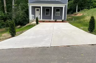 2241 Beauty St, Statesville, NC 28625 - Photo 2