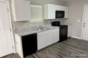 635 Wilderness Trail Dr, Charlotte, NC 28214 - Photo 8