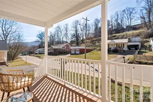 5 Carolinda Ln, Waynesville, NC 28786 - Photo 2