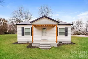 502 Hickory Ave, Statesville, NC 28677 - Photo 1