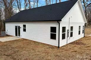 803 W 1st St, Newton, NC 28658 - Photo 4