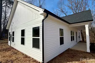 803 W 1st St, Newton, NC 28658 - Photo 2