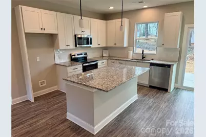 803 W 1st Street, Newton, NC 28658 - Photo 8