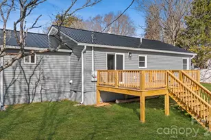 83 Hillside St, Franklin, NC 28734 - Photo 2