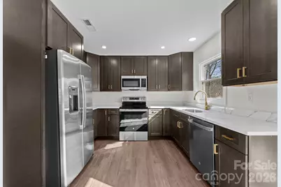 83 Hillside Street, Franklin, NC 28734 - Photo 4