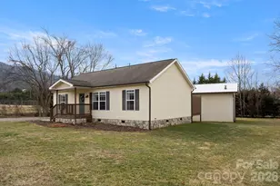 121 James St, Clyde, NC 28721 - Photo 2