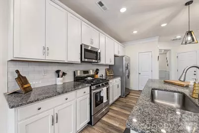 5923 Hampstead Pond Lane, Matthews, NC 28105 - Photo 6