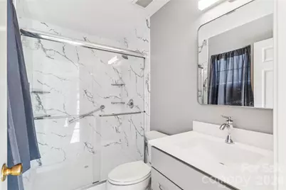 13042 Planters Row Drive, Charlotte, NC 28278 - Photo 26