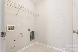 13042 Planters Row Dr, Charlotte, NC 28278 - Photo 30