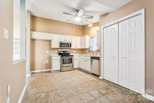 13042 Planters Row Dr, Charlotte, NC 28278 - Photo 16