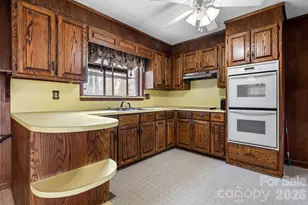 533 Circle Dr, Hudson, NC 28638 - Photo 12