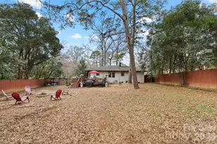 3900 Tipperary Pl, Charlotte, NC 28215 - Photo 22