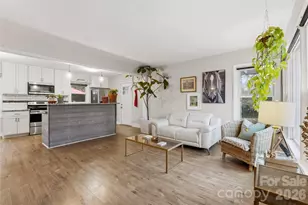 3900 Tipperary Pl, Charlotte, NC 28215 - Photo 8