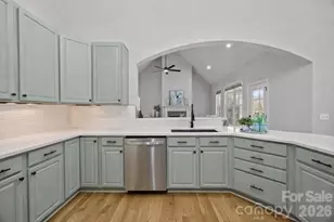 6603 Havencrest Dr, Denver, NC 28037 - Photo 2