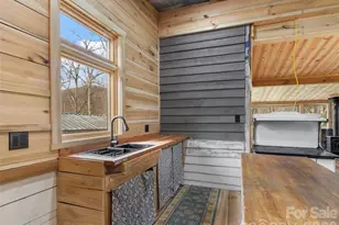 141 Overlook Dr, Spruce Pine, NC 28777 - Photo 10