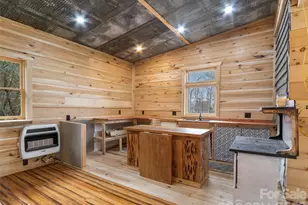 141 Overlook Dr, Spruce Pine, NC 28777 - Photo 8