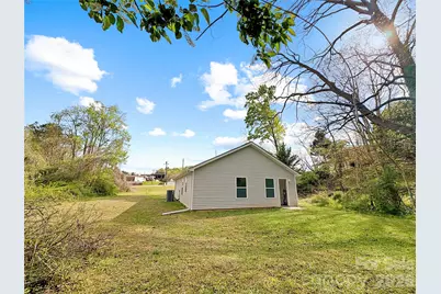 1096 12th Avenue NW, Hickory, NC 28601 - Photo 4