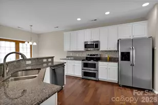 11012 Sedgemoor Ln, Charlotte, NC 28277 - Photo 10