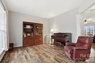 4018 Manor House Dr, Charlotte, NC 28270 - Photo 6