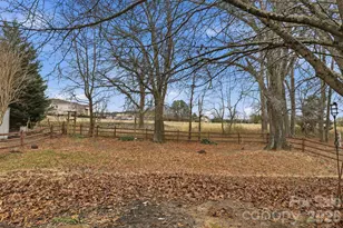 4018 Manor House Dr, Charlotte, NC 28270 - Photo 28