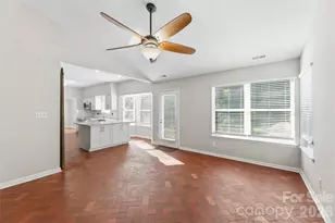 12219 Landing Green Dr, Charlotte, NC 28277 - Photo 18