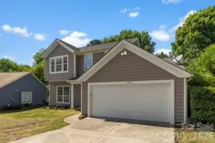 12219 Landing Green Dr, Charlotte, NC 28277 - Photo 6