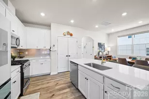 5024 Moss Pne Wy, Tega Cay, SC 29708 - Photo 8