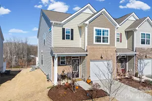 5024 Moss Pne Wy, Tega Cay, SC 29708 - Photo 1