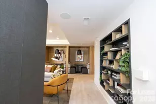 425 W Trade St, Charlotte, NC 28203 - Photo 8