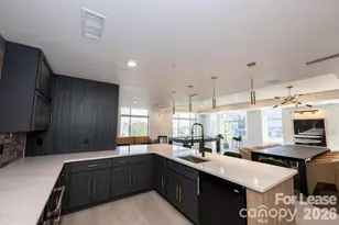 425 W Trade St, Charlotte, NC 28203 - Photo 12